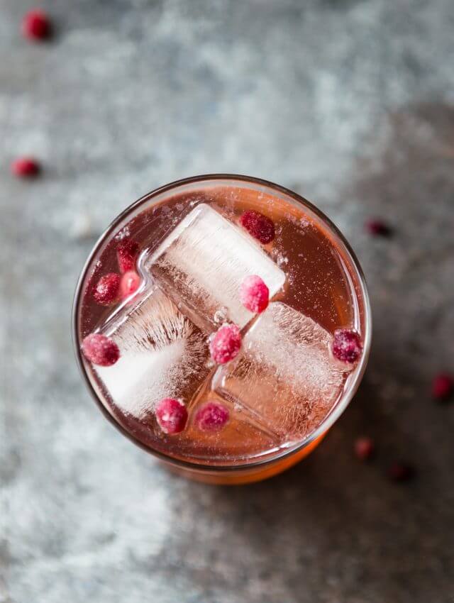Cranberry Juice, Apple Cider Vinegar, and Baking Soda Elixir